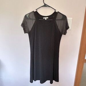 Sheer shoulder t shirt dress black - size xs